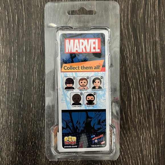 Marvel (Elektra) #76 Pin Mate Wooden Figure - Picture 3 of 8